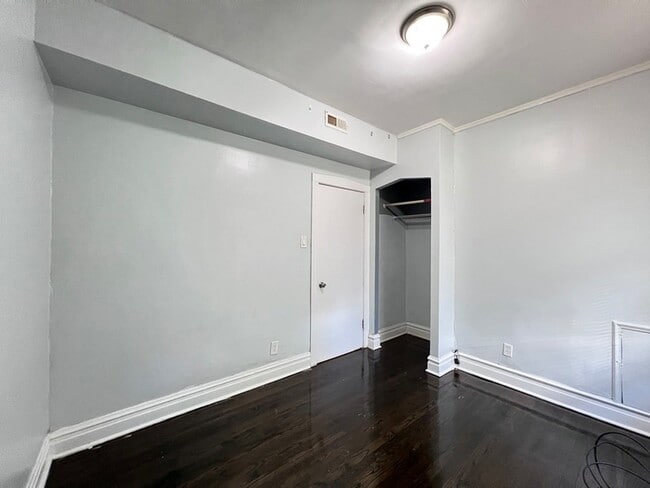 Building Photo - 8856 S Lowe Ave