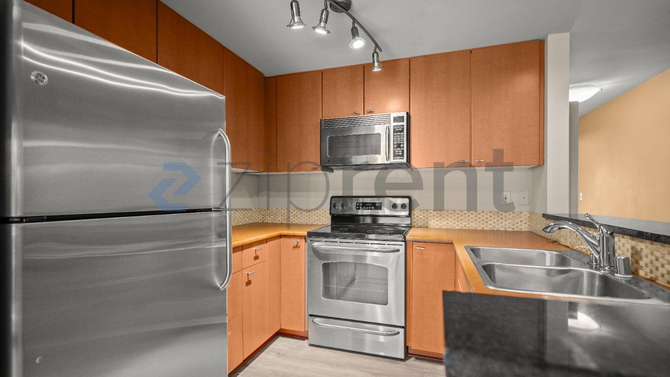 Building Photo - Unit A302