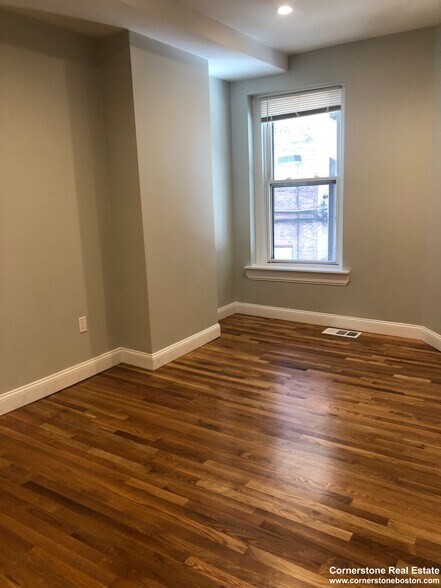 Building Photo - 14 Symphony Rd