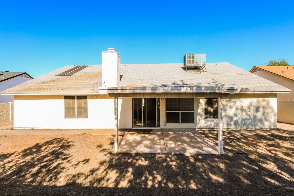 Building Photo - 4837 E Grandview St