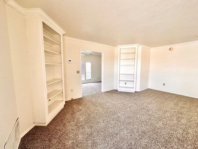 Building Photo - Spacious 4 Bed in Deer Creek - Move in Deposit-Free!(If Qualified)