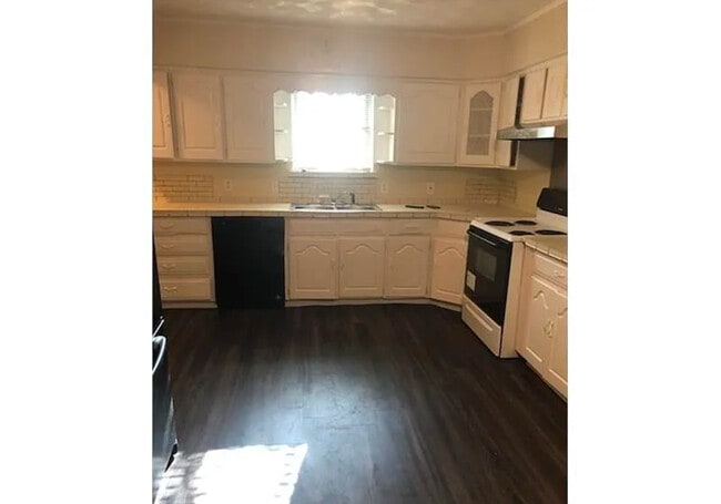 Building Photo - 2435 Cliff Teen Ct