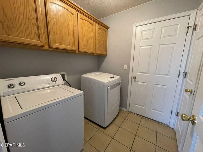 Building Photo - 3952 Tierra Venado Dr