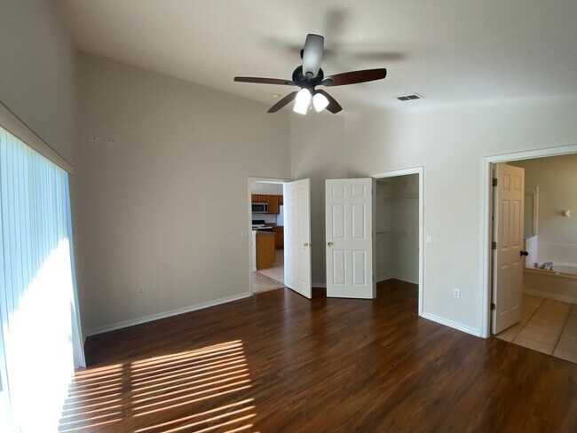 Building Photo - 434 Cassia Dr