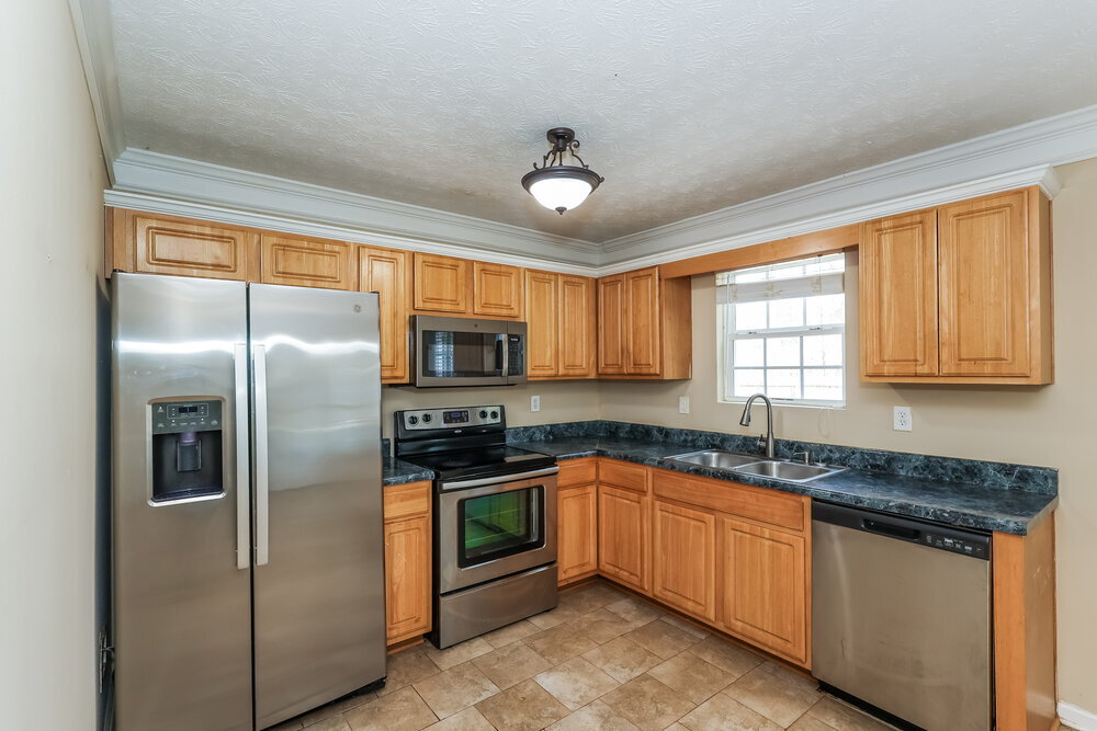 Building Photo - 10 Carey Ct