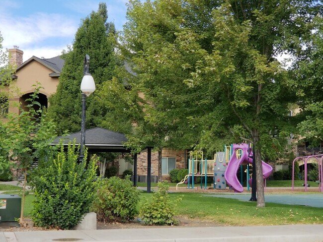 Building Photo - 574 S 2150 W