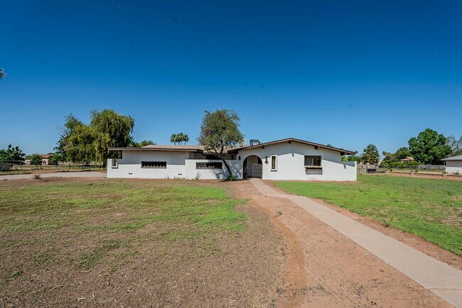 Building Photo - 834 N Constellation Way