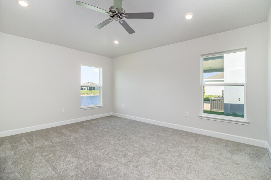 Building Photo - 2482 Carrick St NW