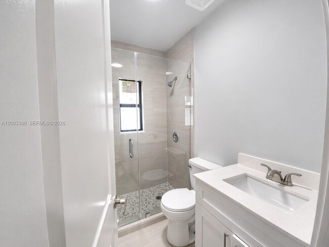 Building Photo - 1610 NW 31st Ave