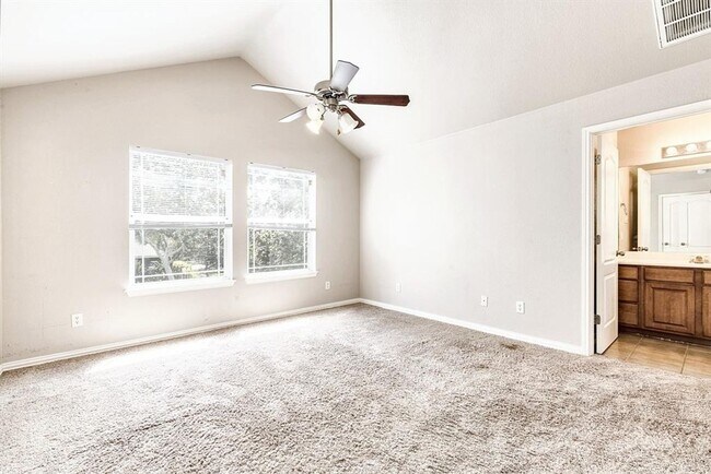 Building Photo - 595 McGarity-