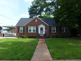 Building Photo - 1103 E Mulberry St