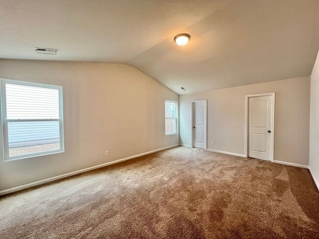 Building Photo - Charming 3BD, 2BA Zebulon Home in a Quiet HOA Community with Amenities