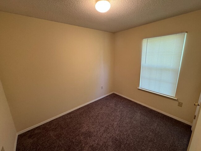 Building Photo - 3 Bedroom House in East Tarboro