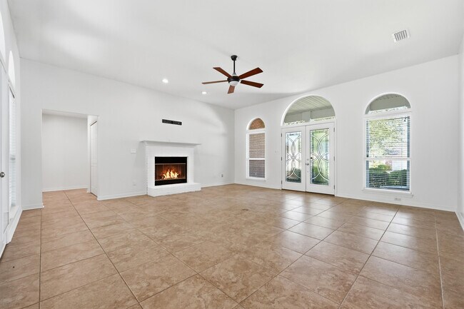 Building Photo - 1651 Northridge Rd