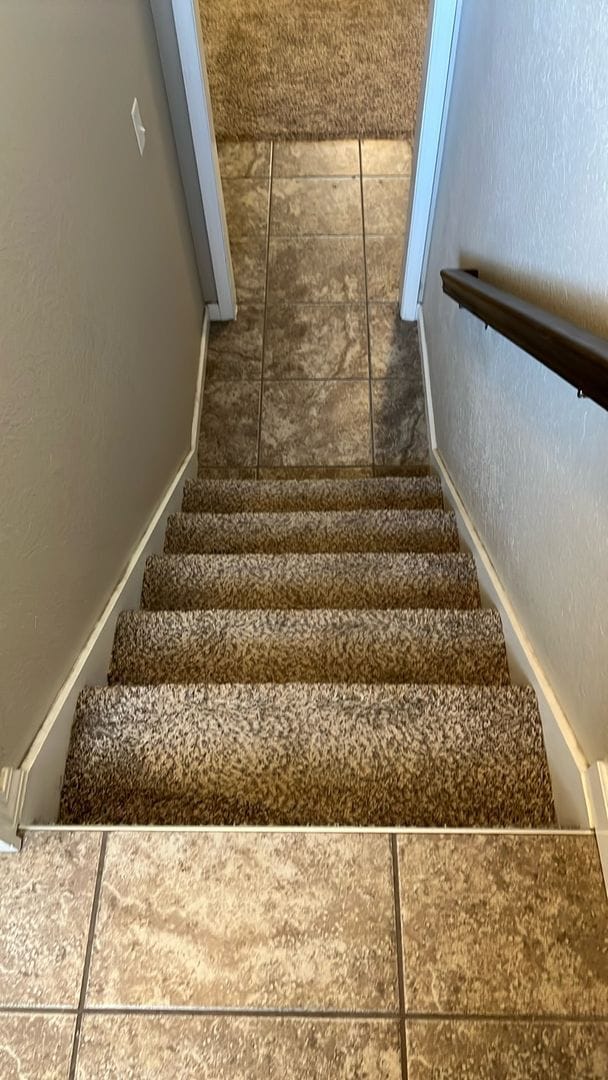 Building Photo - 4 bedrooms 2 bathrooms Duplex in Washington