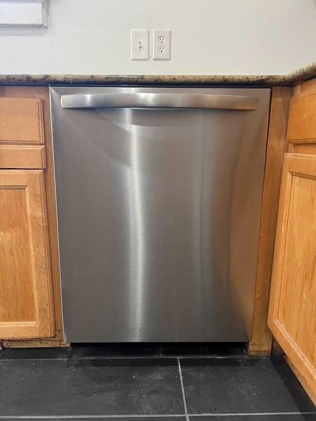 Building Photo - 1817 S Rendon St