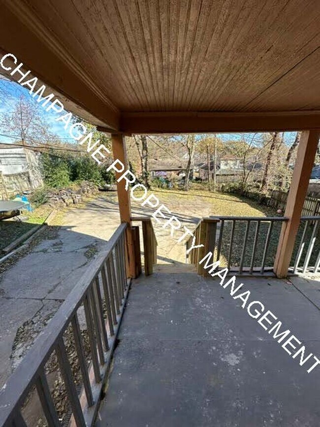 Building Photo - Updated Single Family Home in KC