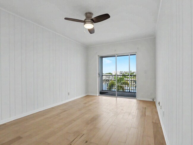 Building Photo - 37 Yacht Club Dr