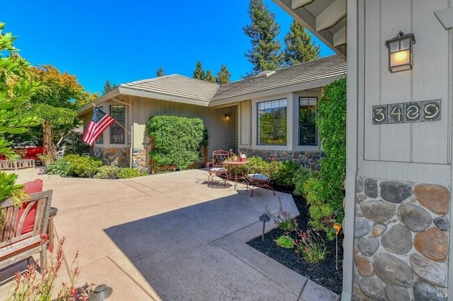 Building Photo - Stunning Four Bedroom Browns Valley Home f...