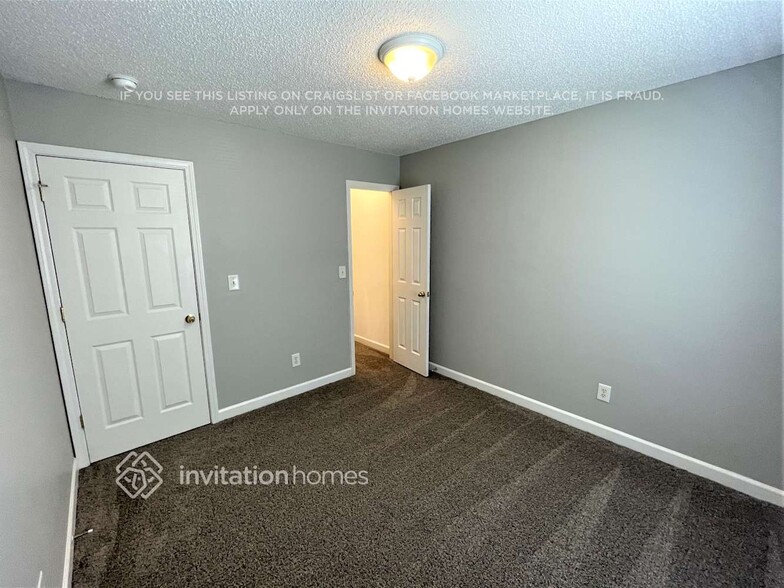 Building Photo - 916 Anchor Way NE