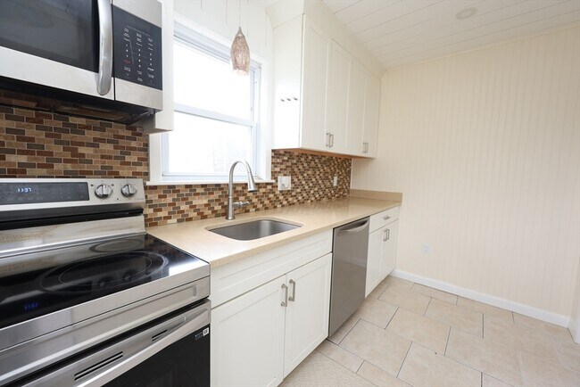 Building Photo - 50 Atherton St