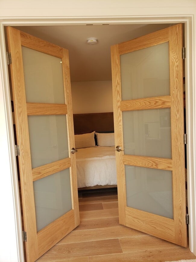 Building Photo - Hatton Fields Retreat with Guest Suite and...