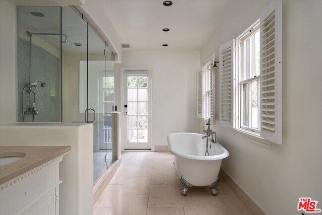 Building Photo - 1901 El Cerrito Pl