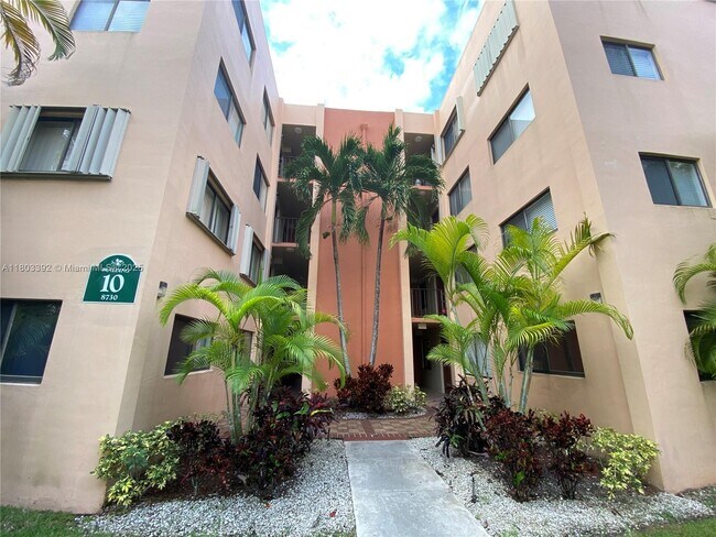 Building Photo - 8730 SW 133rd Avenue Rd