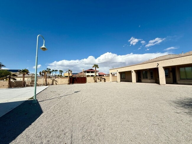 Building Photo - 5/BD 2.5/BA Spacious Home with Casita, RV ...