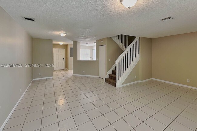Building Photo - 4728 SW 13th Pl
