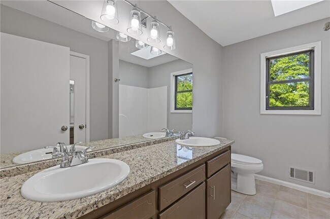 Building Photo - 4811 Nevilly Way
