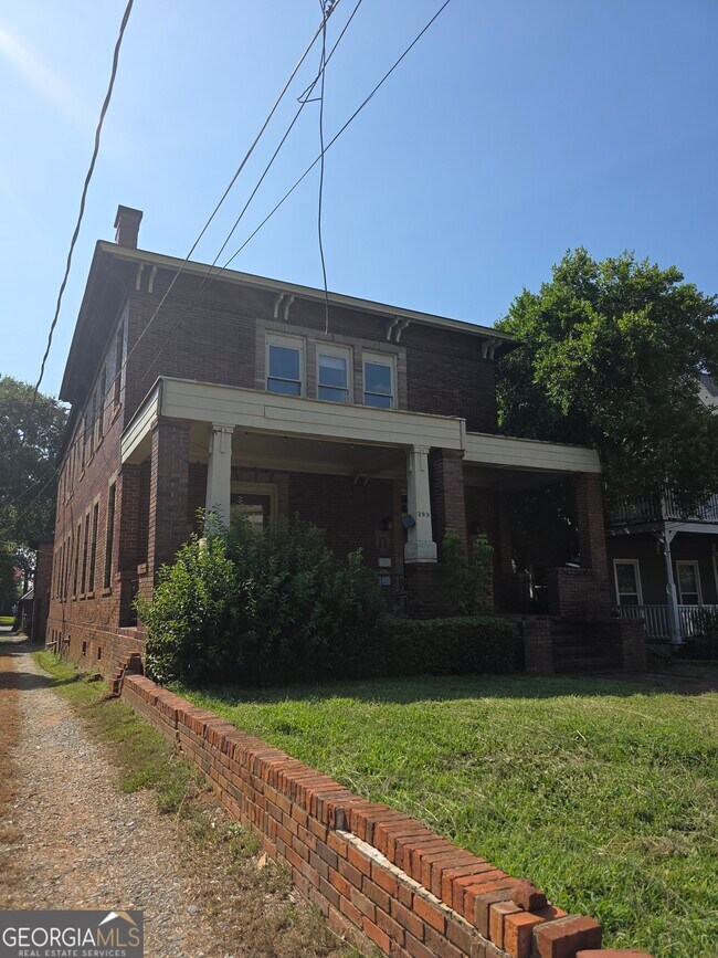 Primary Photo - 293 Orange St