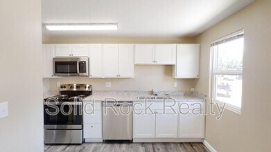 Building Photo - 2409 E St Vrain St