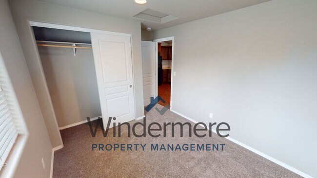 Interior Photo - Chinook Loop
