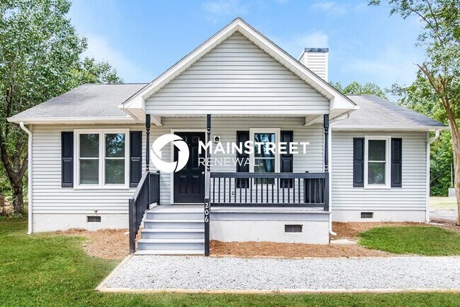 Primary Photo - 3 Bedroom Pet-Friendly Home in ANGIER, NC ...