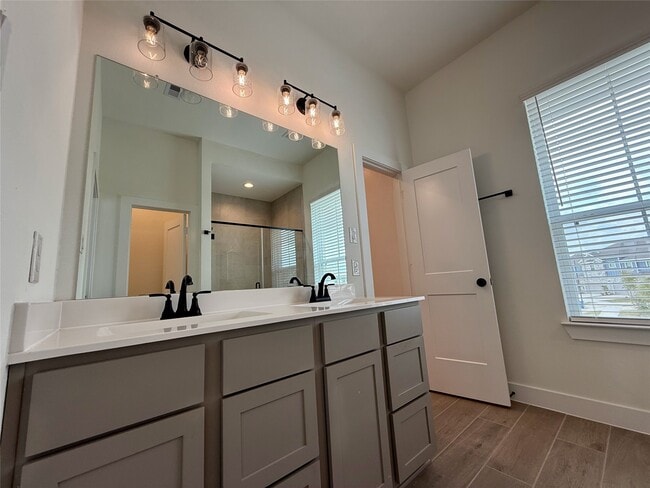 Building Photo - 12946 Rio Mariano Ln