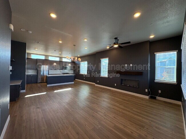 Building Photo - 1585 W 68th Ave