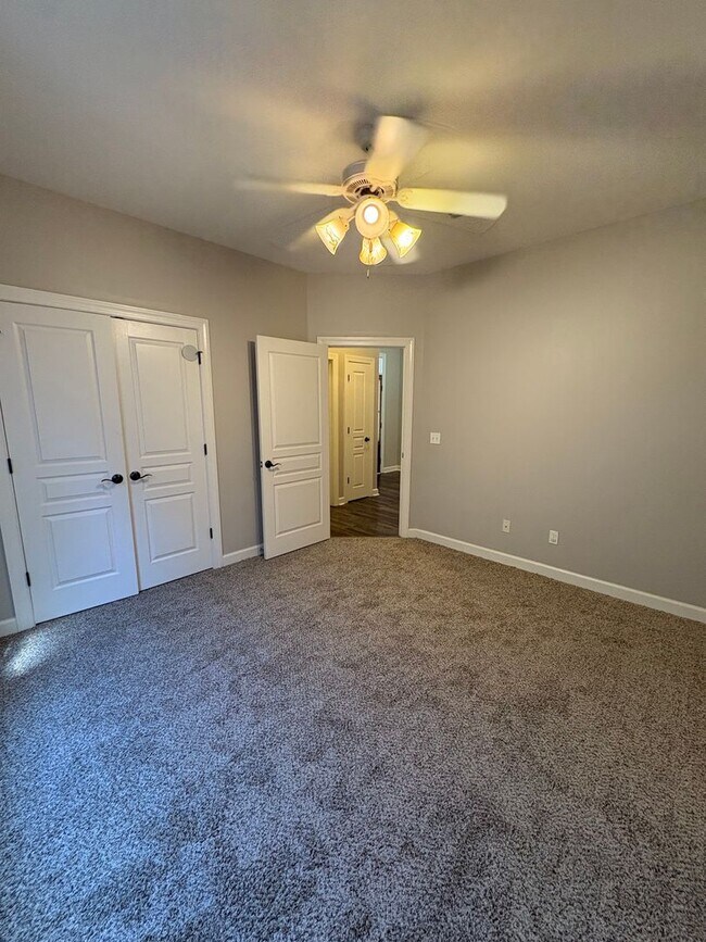 Building Photo - 540 Orchard Cir
