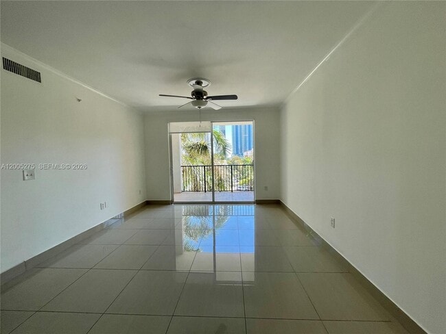 Building Photo - 17100 N Bay Rd