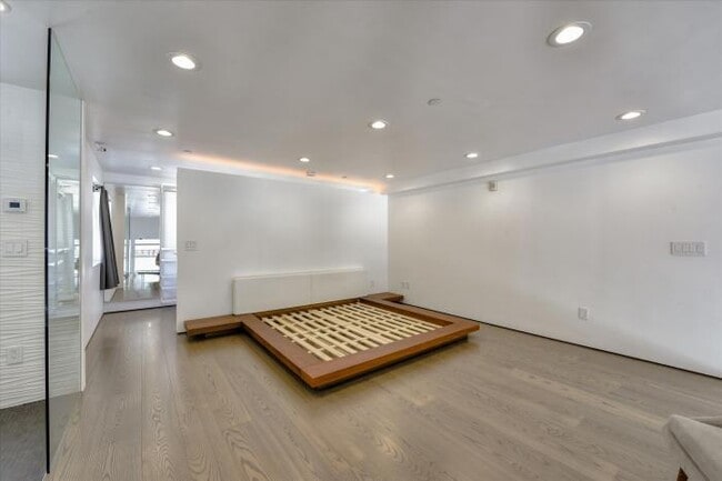 Building Photo - 1 bedroom in San Francisco CA 94103