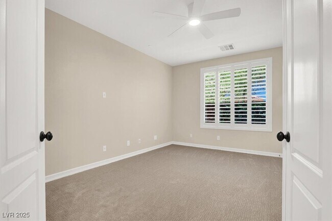Building Photo - 74 Contrada Fiore Dr