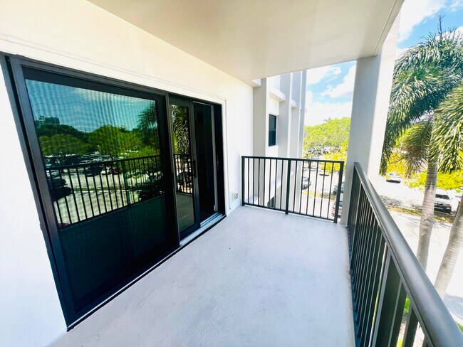 Building Photo - 1000 River Reach Dr