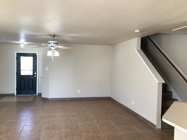 Building Photo - 15602 Jasmine Tree Ln