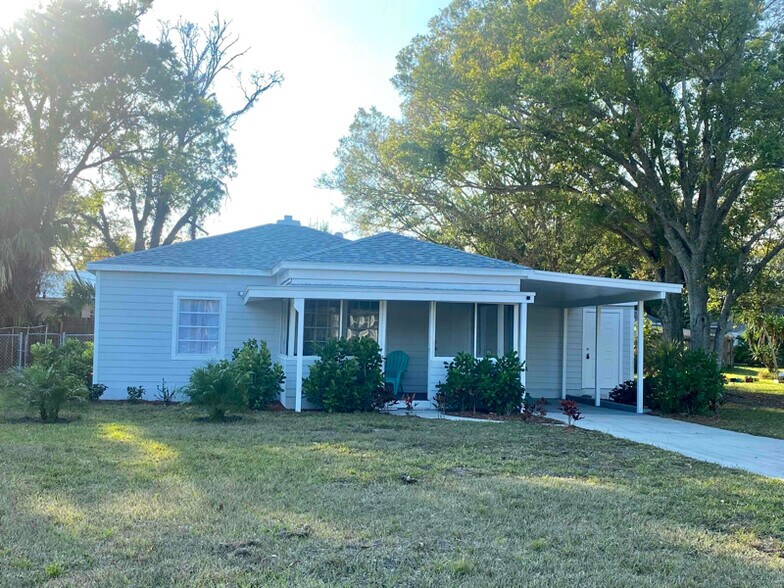 Building Photo - 2515 Vero Beach Ave