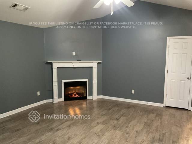 Building Photo - 1000 Navaho Trail