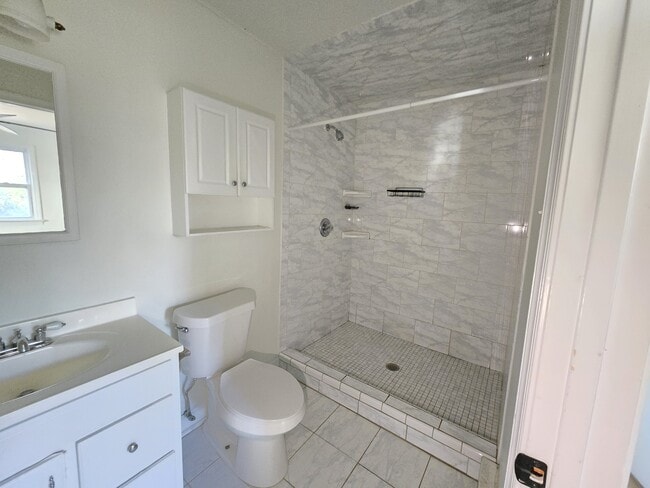 Building Photo - 9277 Mason Creek Rd