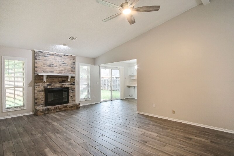 Building Photo - 501 Holly Hill Rd