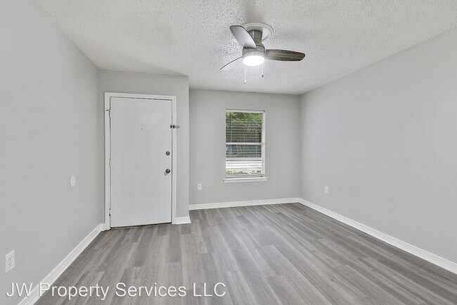 Building Photo - 3 br, 1 bath House - 845 Pine Street