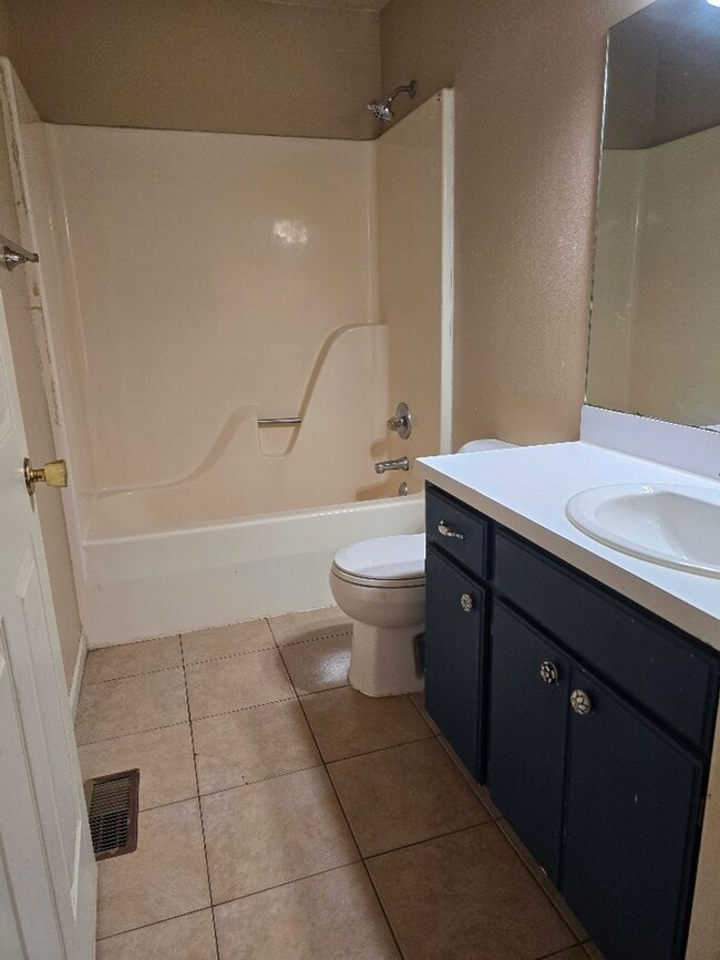 Building Photo - Lakeside School District