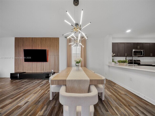 Building Photo - 1411 SE 26th Rd